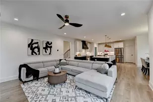 134 Spaulding Ln, Woodstock, GA 30188 - Photo 2