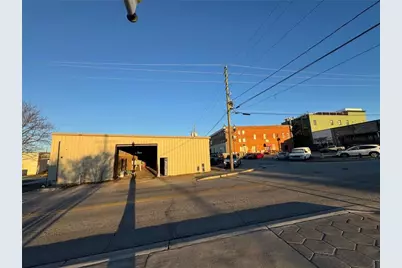 33 Laura St, Winder, GA 30680 - Photo 4