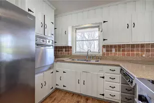 16 Summit Dr SE, Lindale, GA 30147 - Photo 32