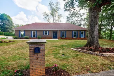 390 Alpine Drive, Roswell, GA 30075 - Photo 2