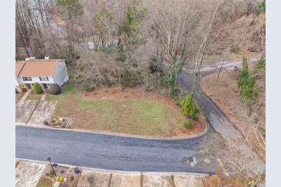 2486 Hidden Cove Court, Gainesville, GA 30501 - Photo 2