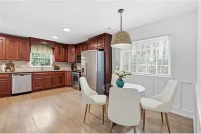 585 Spalding Drive, Atlanta, GA 30328 - Photo 10