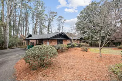 585 Spalding Drive, Atlanta, GA 30328 - Photo 54