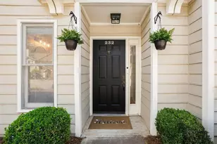 232 Peachtree Hollow Ct, Sandy Springs, GA 30328 - Photo 6