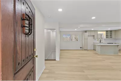 2347 Greenway Drive, Decatur, GA 30035 - Photo 4