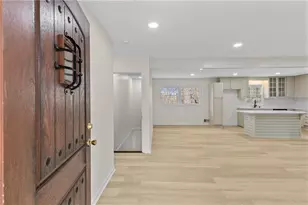 2347 Greenway Dr, Decatur, GA 30035 - Photo 4