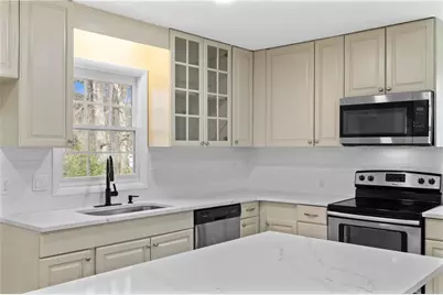 2347 Greenway Drive, Decatur, GA 30035 - Photo 10