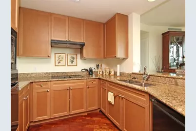 700 Park Regency Place NE, Atlanta, GA 30326 - Photo 8