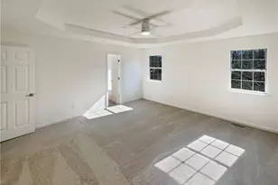 180 Honeysuckle Dr SE, Calhoun, GA 30701 - Photo 10