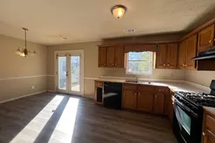 2351 Boone Pl, Snellville, GA 30078 - Photo 4