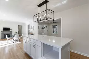 2996 Arrowood Dr, East Point, GA 30344 - Photo 16