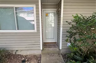 8560 Creekwood Way, Jonesboro, GA 30238 - Photo 2