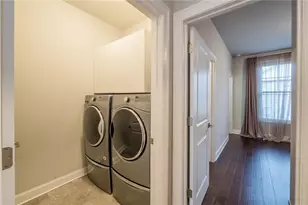 4216 Deming Cir, Atlanta, GA 30342 - Photo 18