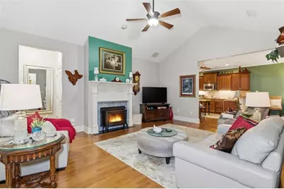 995 Savannah Commons Drive NE #6, Kennesaw, GA 30144 - Photo 4