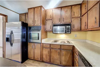 6334 Knights Way, Riverdale, GA 30296 - Photo 4