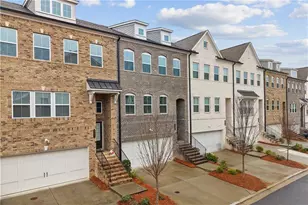 2247 Pink Hawthorn Dr, Buford, GA 30518 - Photo 2