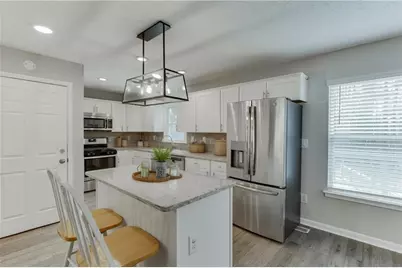 886 Ridgedale Drive, Lawrenceville, GA 30043 - Photo 8