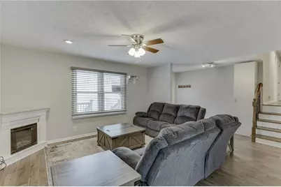 886 Ridgedale Drive, Lawrenceville, GA 30043 - Photo 6