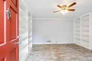 2319 Rolling Acres Ct SW, Conyers, GA 30094 - Photo 2