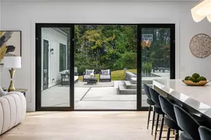 605 Hunnicutt Rd SE, Mableton, GA 30126 - Photo 10