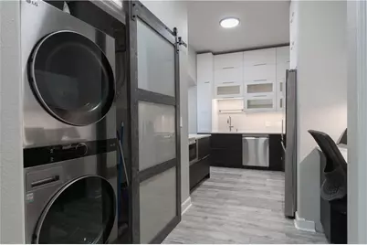 3445 Stratford Road NE #2107, Atlanta, GA 30326 - Photo 2