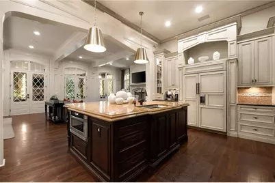 4136 N Stratford Road NE, Atlanta, GA 30342 - Photo 16