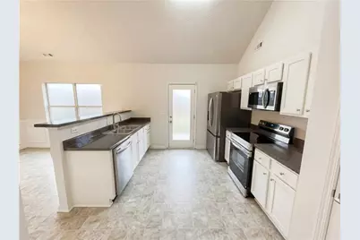 736 Tullamore Way, Hampton, GA 30228 - Photo 2