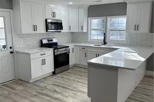 404 Walker Dr, Monroe, GA 30655 - Photo 2