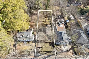 433 W Lake Ave NW, Atlanta, GA 30318 - Photo 2