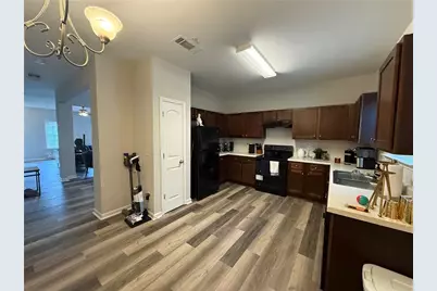 1970 Old Dogwood, Jonesboro, GA 30238 - Photo 6