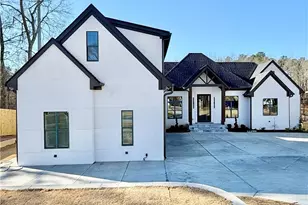 6996 Deaton Henry Rd, Flowery Branch, GA 30542 - Photo 2