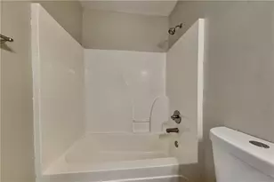 917 Tucker Ln, Loganville, GA 30052 - Photo 16