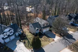2822 Cobb Place Manor Ct, Marietta, GA 30066 - Photo 2