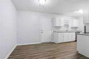 11066 Shannon Cir, Hampton, GA 30228 - Photo 8