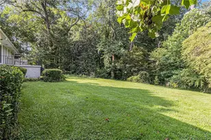 2378 Shallowford Road NE, Atlanta, GA 30345 - Photo 30