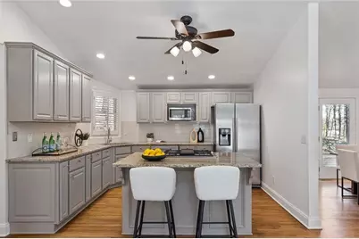 565 Timberland Drive, Atlanta, GA 30342 - Photo 12