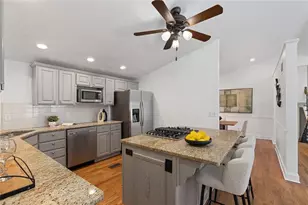 565 Timberland Dr, Atlanta, GA 30342 - Photo 14