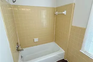 1016 Waterside Dr SE, Conyers, GA 30013 - Photo 4