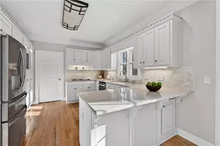 250 Tynebrae Pl, Roswell, GA 30075 - Photo 10