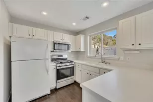 194 W Oaks Pl, Woodstock, GA 30188 - Photo 10