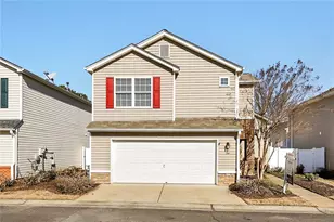 194 W Oaks Pl, Woodstock, GA 30188 - Photo 1