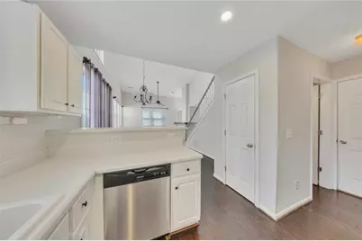 194 W Oaks Place, Woodstock, GA 30188 - Photo 12