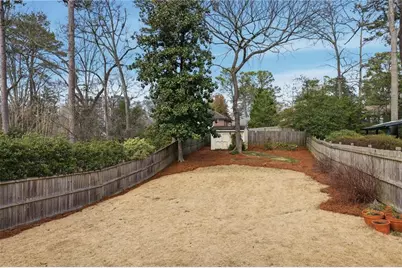 110 Peachtree Hills Avenue NE, Atlanta, GA 30305 - Photo 24