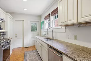 110 Peachtree Hills Ave NE, Atlanta, GA 30305 - Photo 10