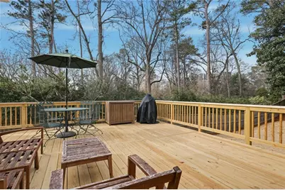 110 Peachtree Hills Avenue NE, Atlanta, GA 30305 - Photo 20