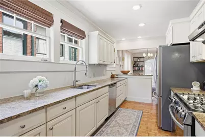 110 Peachtree Hills Avenue NE, Atlanta, GA 30305 - Photo 12