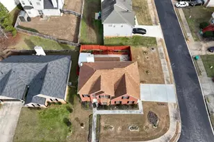 1568 Queen Elizabeth Dr, Locust Grove, GA 30248 - Photo 2