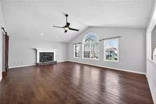 204 Queensbury Ct, Acworth, GA 30102 - Photo 4