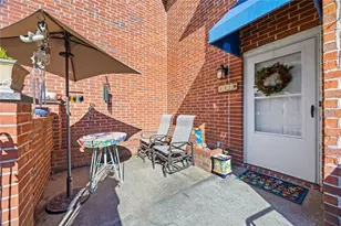 2279 Pernoshal Ct, Dunwoody, GA 30338 - Photo 4