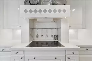 2660 Peachtree Rd NW, Atlanta, GA 30305 - Photo 10